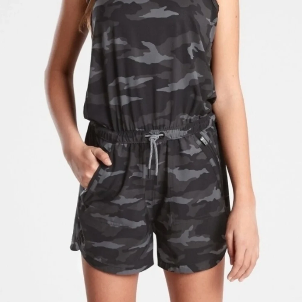 Athleta Girl Black Camo On The Go Shorts Romper, Size L/12